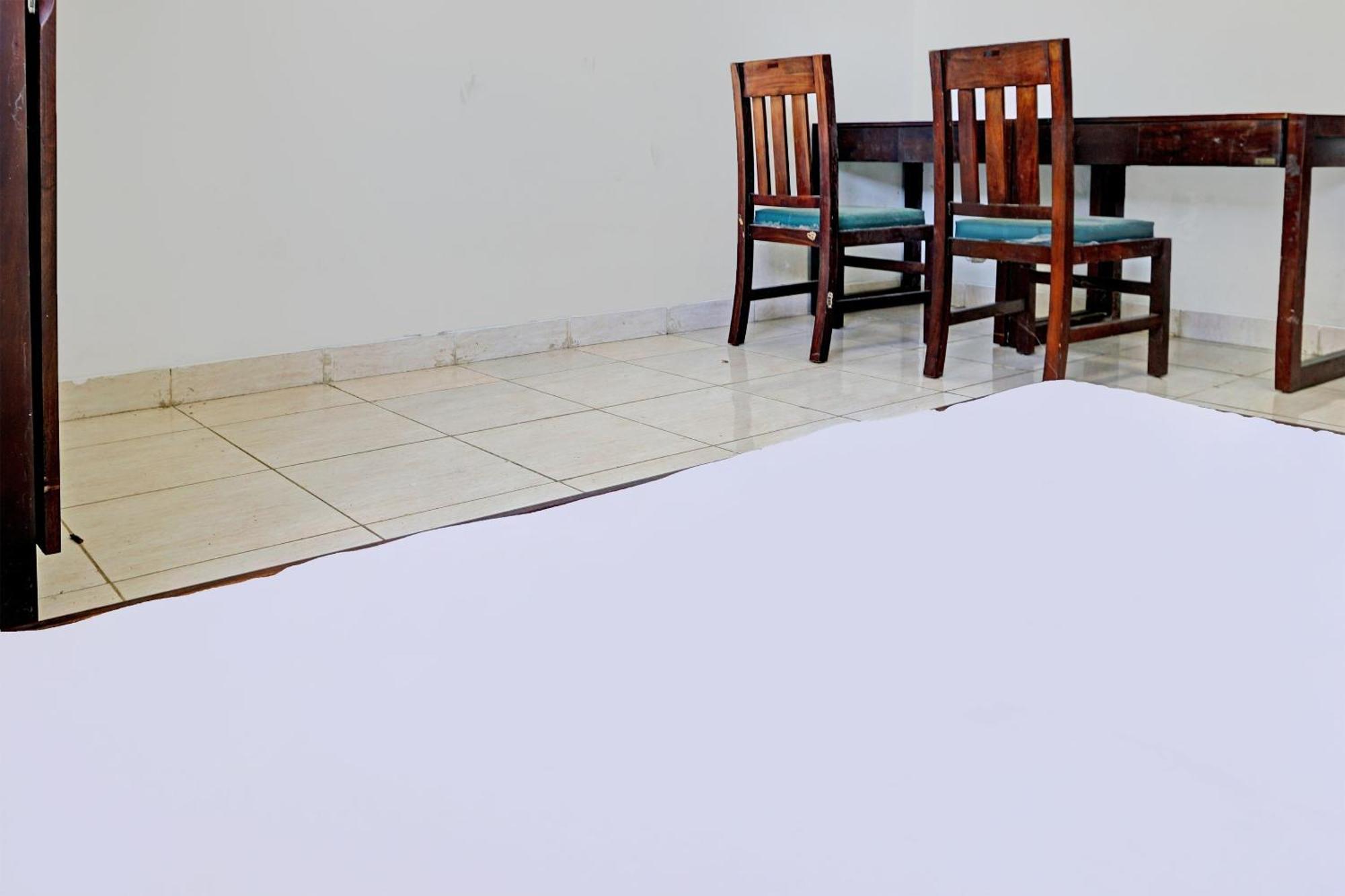 Spot On 92374 Penginapan Rusunawa Malang Exterior photo